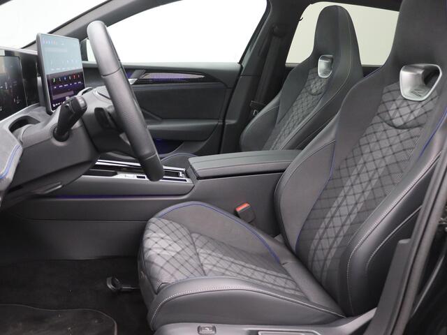 Volkswagen PASSAT Variant 1.5 eHybrid R-Line Edition 272PK DSG SOH 100%, Pano-Schuifdak, Trekhaak, Black Style, Head-Up Display, Leder, Memorystoel, Keyless, Elektr. Achterklep, 18" LM Velgen