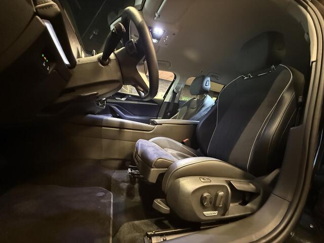 Volkswagen PASSAT Variant 1.5 eHybrid Elegance Business |PHEV|HUD|TREKHAAK|SPORTSTOELEN|STOEL&STUURVERWARMING|PRIVACY|