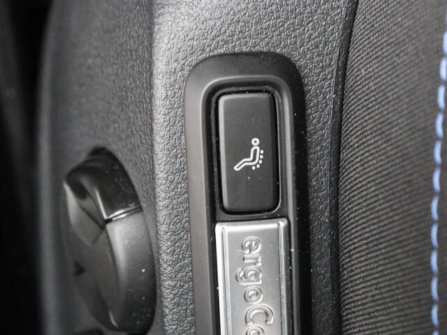 Volkswagen PASSAT 1.4 TSI PHEV GTE | Stoelverwarming | Trekhaak | Massage | Camera | Carplay | Keyless | Matrix LED | Navigatie | Adaptive cruise | Park Assist | Climate control | Plug In