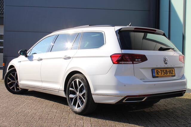 Volkswagen PASSAT Variant 1.4 218pk TSI PHEV GTE Business | Panoramadak | Adaptieve cruise | Stoelverwarming | Elektrische kofferklep