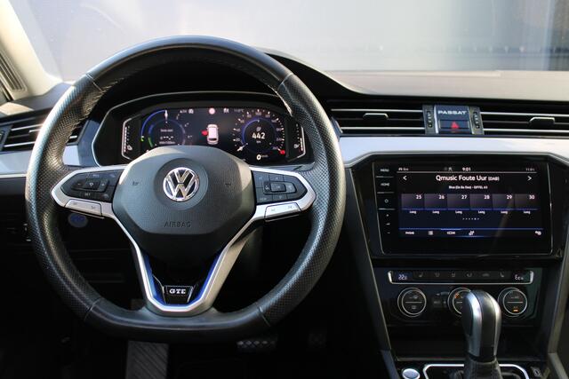Volkswagen PASSAT Variant 1.4 218pk TSI PHEV GTE Business | Panoramadak | Adaptieve cruise | Stoelverwarming | Elektrische kofferklep