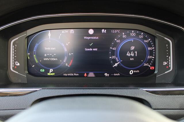 Volkswagen PASSAT Variant 1.4 218pk TSI PHEV GTE Business | Panoramadak | Adaptieve cruise | Stoelverwarming | Elektrische kofferklep