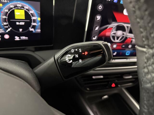 Volkswagen PASSAT Variant 1.5 eHybrid Business / AUTOMAAT/ TREKHAAK/ ERGO ACTIVE/ ACC/ STUUR+STOELVERWARM./ PARK.SENSOR.V+A/ CAMERA/ DODE HOEK/ HEAD-UP/ APP-CONNECT/ DAB/ CLIMA/ NAVI/ LED/ 17'' LMV