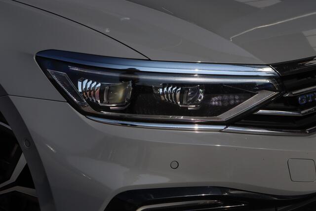 Volkswagen PASSAT Variant 1.4 TSI PHEV GTE | Trekhaak | Camera | ACC |