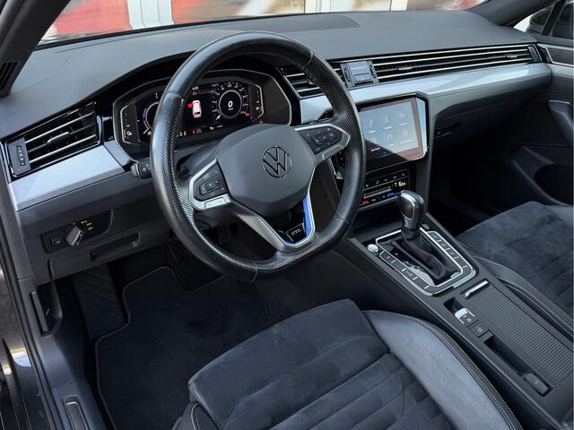 Volkswagen PASSAT Variant 1.4 TSI PHEV GTE / Trekhaak (1.600 KG) / Keyless / Carplay / Sensoren V+A / camera /