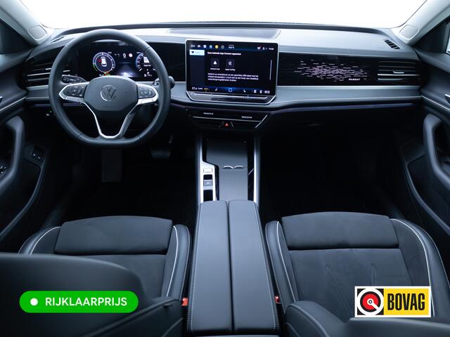 Volkswagen PASSAT Variant 1.5 eHybrid Elegance Business | Elec. Trekhaak | Matrix Led | Stoel- & Stuurverwarming + massage | Verlichte led strip, Ergo stoel, Sfeerverlichting, Navigatie, App. connect, Zomer en winterset om LMV