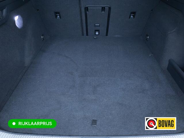 Volkswagen PASSAT Variant 1.5 eHybrid Elegance Business | Elec. Trekhaak | Matrix Led | Stoel- & Stuurverwarming + massage | Verlichte led strip, Ergo stoel, Sfeerverlichting, Navigatie, App. connect, Zomer en winterset om LMV