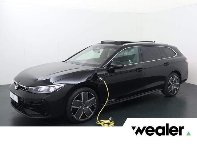 Volkswagen PASSAT Variant R-Line Edition 1.5 eHybrid 150 kW / 204 PK DSG | Trekhaak wegklapbare kogel | Stoelverwarming voor & achter | Voorruitverwarming |