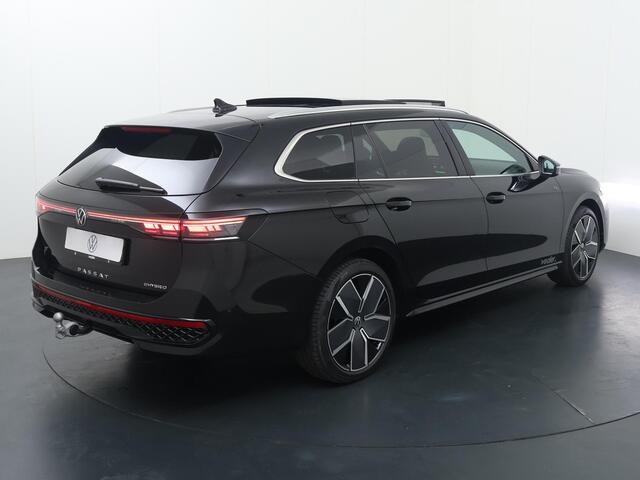 Volkswagen PASSAT Variant R-Line Edition 1.5 eHybrid 150 kW / 204 PK DSG | Trekhaak wegklapbare kogel | Stoelverwarming voor & achter | Voorruitverwarming |
