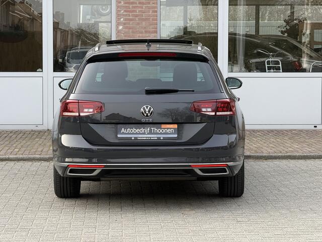 Volkswagen PASSAT Variant 1.4 TSI PHEV GTE | Camera | Pano | Stoelverwarming