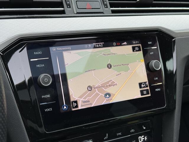 Volkswagen PASSAT Variant 1.4 TSI PHEV GTE | Camera | Pano | Stoelverwarming