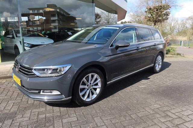 Volkswagen PASSAT Variant 1.5 150PK TSI Highline DSG I TREKHAAK