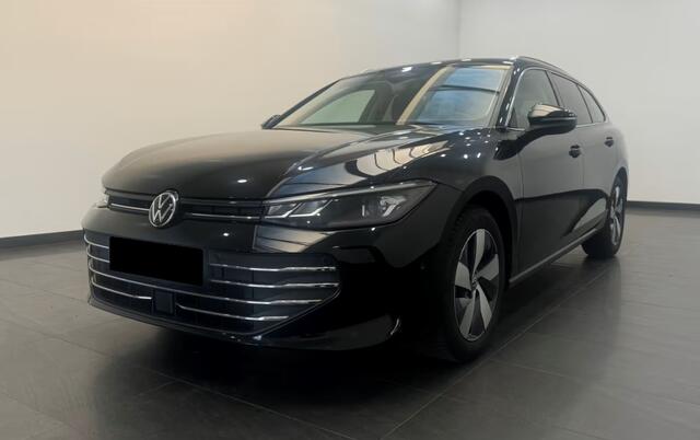 Volkswagen PASSAT Variant 2.0 TDI 150 PK Automaat ACC Trekhaak LED Massage 360 Camera Stuurverwarming Stoelverwarming