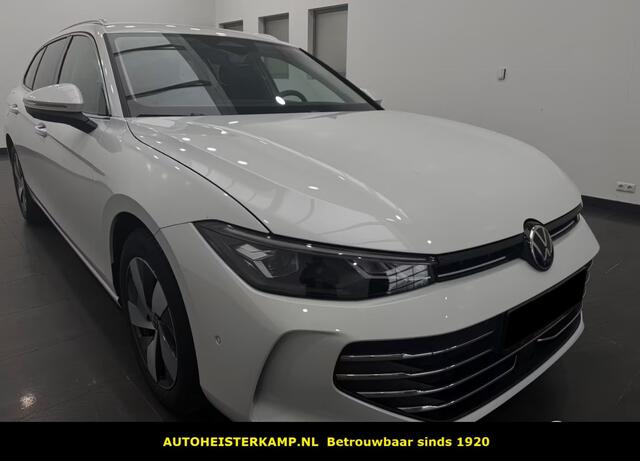 Volkswagen PASSAT Variant 2.0 TDI 150 PK Automaat ACC Trekhaak LED Massage 360 Camera Stuurverwarming Stoelverwarming