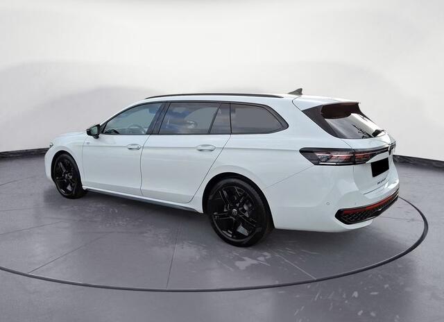 Volkswagen PASSAT Variant 2.0 TDI R-Line 150 PK Automaat ACC Trekhaak LED Massage 360 Camera Stuurverwarming Stoelverwarming