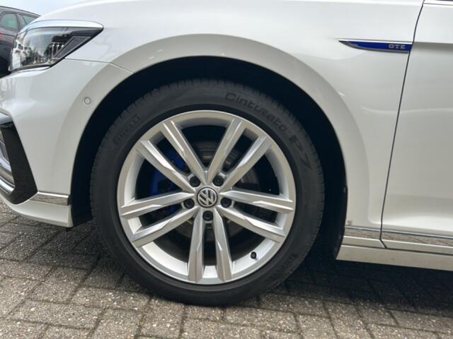 Volkswagen PASSAT 1.4 TSI GTE TREKHAAK/CAMERA/ELEK-KLEP/ACC/STANDKACHEL/STOELVERW/NAVI/CARPLAY