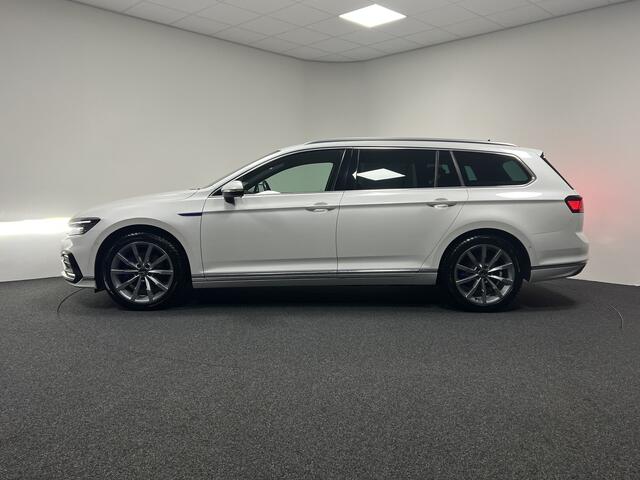 Volkswagen PASSAT 1.4 TSI PHEV GTE Business | NAVI | TREKHAAK | KEYLESS | ACC |