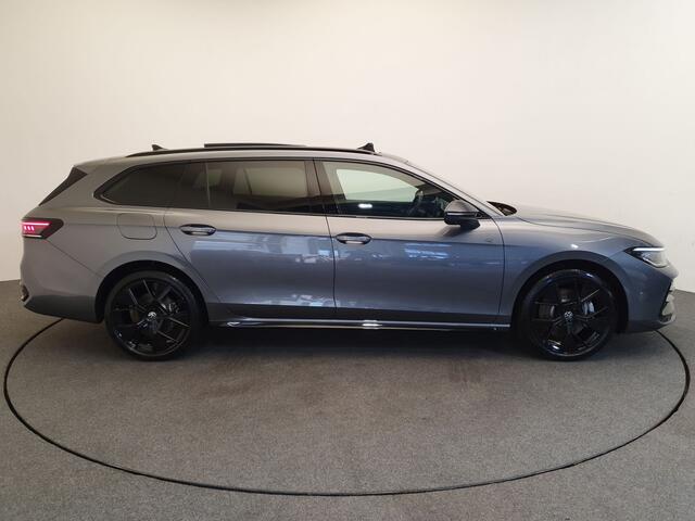 Volkswagen PASSAT Variant 1.5 eHybrid 272pk DSG/AUT R-Line Wegklapbare trekhaak, Harman/Kardon, Leder, Pano