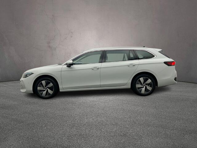 Volkswagen PASSAT Variant Business 1.5 eTSI 150pk DSG Automaat Trekhaak, Adaptive cruise control, Navigatie, LED koplampen, Achteruitrijcamera, Stoelverwarming