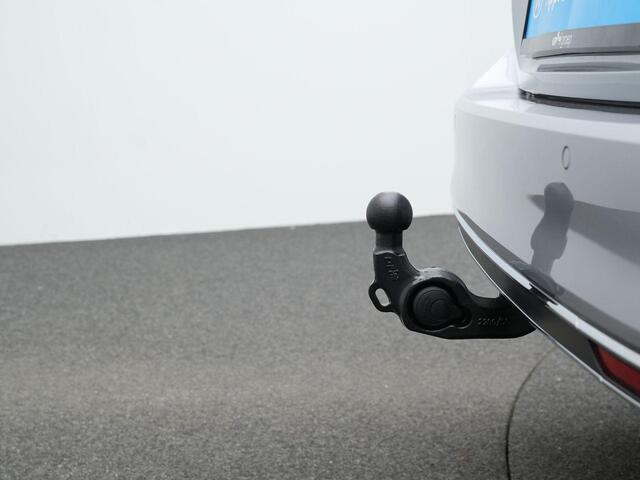 Volkswagen PASSAT Variant 1.4 TSI 218 pk PHEV GTE | Panoramadak | Trekhaak | IQ Light | Leder/alcantara | Achteruitrijcamera | Navigatie