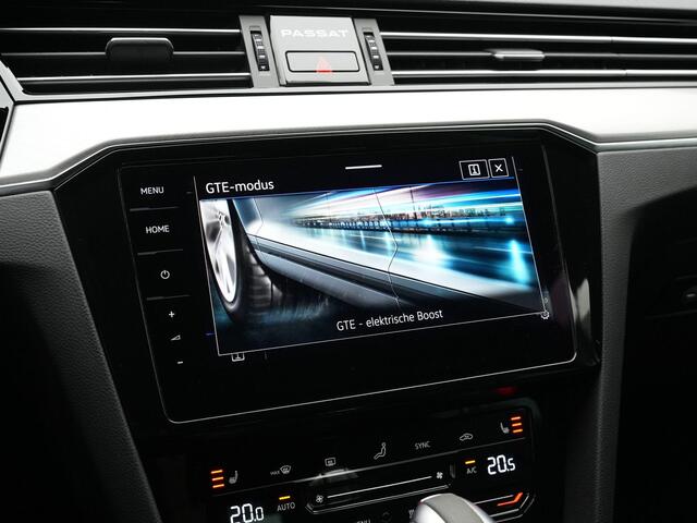 Volkswagen PASSAT Variant 1.4 TSI 218 pk PHEV GTE | Panoramadak | Trekhaak | IQ Light | Leder/alcantara | Achteruitrijcamera | Navigatie