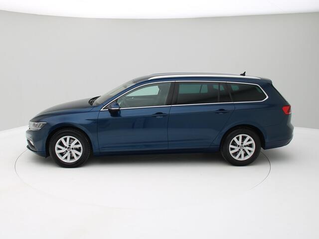 Volkswagen PASSAT Variant 2.0 TDI Business Aut. / Camera / Trekhaak / UNIEKE KM.STAND / Origineel NL
