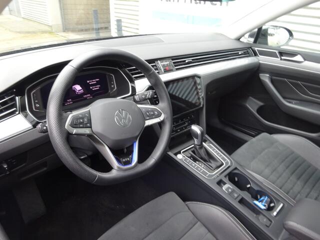 Volkswagen PASSAT Variant 1.4 TSI PHEV GTE PANORAMADAK IQ LIGHT LEDER ALCANTARA