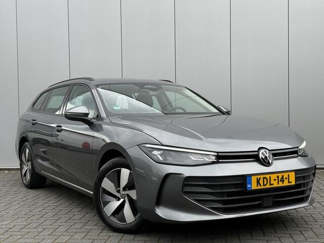 Volkswagen PASSAT Variant 1.5 eTSI Business Carplay Camera Stoelverwarming