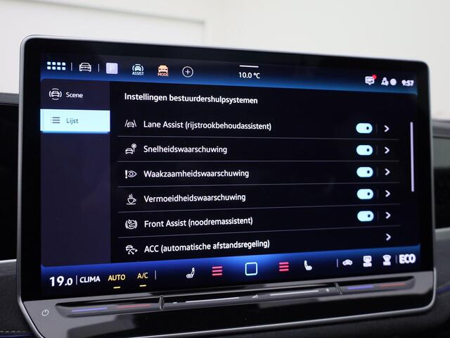 Volkswagen PASSAT Variant 1.5eHybrid 200kW/272PK R-Line Edition · Panoramadak · Trekhaak · Apple/Android · Garantie t/m 15-07-2030 of 100000km.