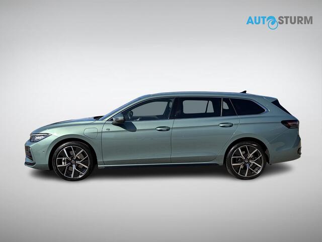 Volkswagen PASSAT Variant 1.5 eHybrid R-Line Edition NL-Auto, Volle Opties!