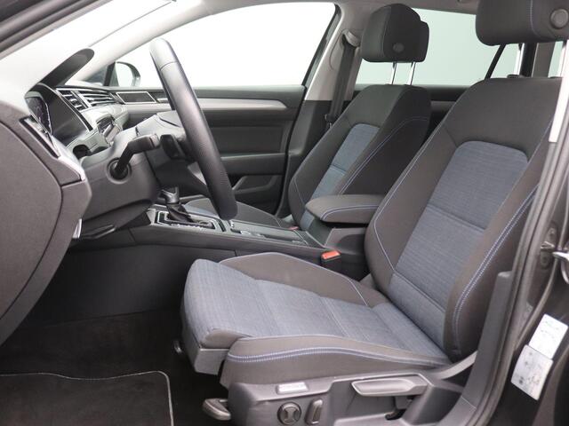 Volkswagen PASSAT Variant 1.4 TSI PHEV GTE Business 218PK DSG SOH 89,87%, Full led, Trekhaak, Head-up display, Adaptive cruise met travel assist, Keyless, Elek. bedienbare achterklep, Stoelverwarming, Achteruitrijcamera, 17" lichtmetaal