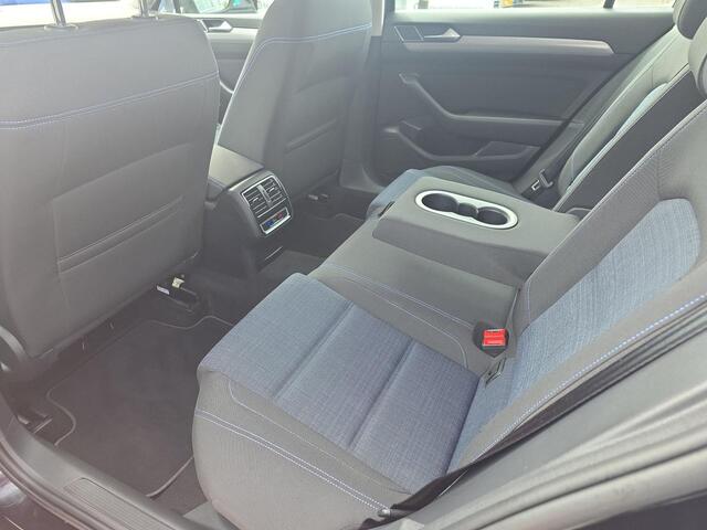 Volkswagen PASSAT Variant 1.4 TSI PHEV GTE Business | Trekhaak | Lane assist | A.cam | App connect |