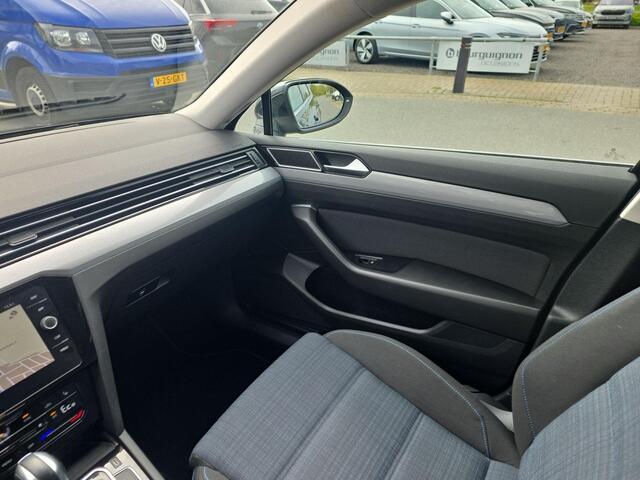 Volkswagen PASSAT Variant 1.4 TSI PHEV GTE Business | Trekhaak | Lane assist | A.cam | App connect |