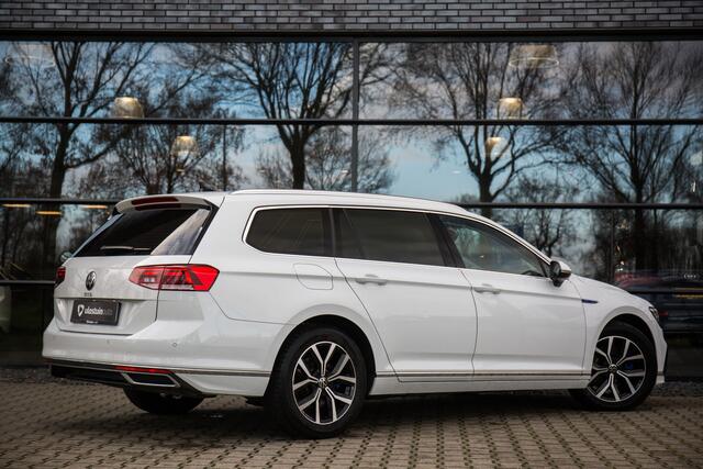 Volkswagen PASSAT Variant 1.4 TSI PHEV GTE Business , SoH 94%, Adaptive cruise, Trekhaak, Carplay, Camera,