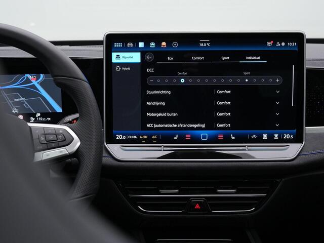 Volkswagen PASSAT Variant 1.5 eTSI 272 pk R-Line | Panoramadak | Trekhaak | Head-up display | IQ Light | Stuur-/stoelverwarming | Adaptive Cruise