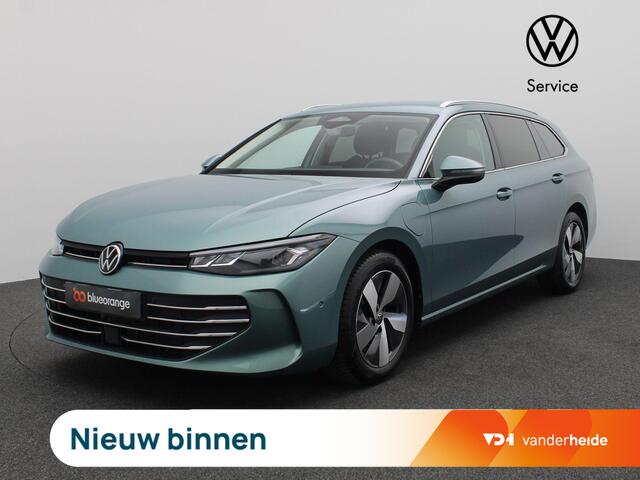 Volkswagen PASSAT Variant 1.5 eHybrid Business 204PK DSG Trekhaak, Achteruitrijcamera, Head-Up Display, Side Assist, Elektr. Achterklep, 17" LM Velgen, Stoel-Stuurverwarming