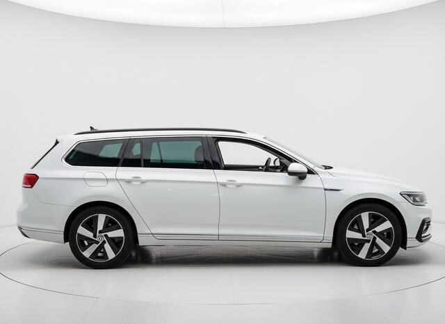 Volkswagen PASSAT Variant 218PK DSG HYBRID GTE BUSINESS TREKHAAK/CAMERA/NAVI/VIRTUAL