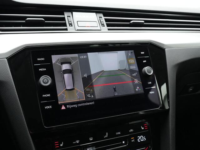 Volkswagen PASSAT 1.4 TSI 218 pk PHEV GTE | Trekhaak | 360 Camera | Stoelverwarming | Adaptive Cruise | Navigatie