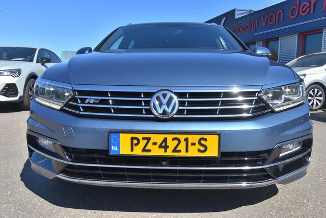 Volkswagen PASSAT Variant 1.4 TSI Highline Business R , TREKHAAK , VIRTUAL COCKPIT , LED KOPL , A UITRIJ CAM , LMV19 ,