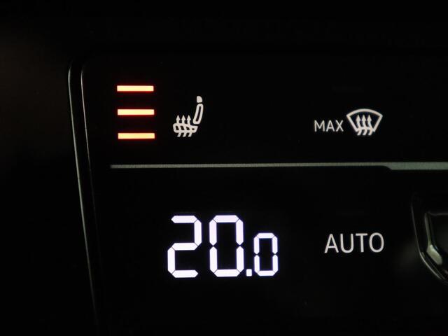 Volkswagen PASSAT 1.4 TSI PHEV GTE | SOH 94% | Stoelverwarming | Massage | Camera | Adaptive cruise | Matrix LED | Carplay | Navigatie | parkeerhulp | Climate control | Plug In