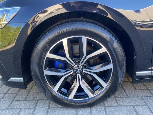 Volkswagen PASSAT 1.4 TSI GTE TREKHAAK/ACC/STOELVER/CAMERA/NAVI/E-KLEP