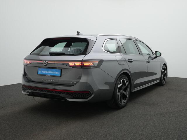 Volkswagen PASSAT Variant 1.5 eTSI 150 pk DSG R-Line Business | Trekhaak | IQ Light | Head-up display | Achteruitrijcamera | Adaptive Cruise | Elektrische achterklep