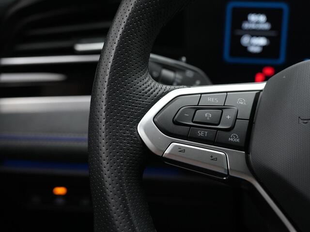 Volkswagen PASSAT Variant 1.5 eTSI 150 pk DSG R-Line Business | Trekhaak | IQ Light | Head-up display | Achteruitrijcamera | Adaptive Cruise | Elektrische achterklep