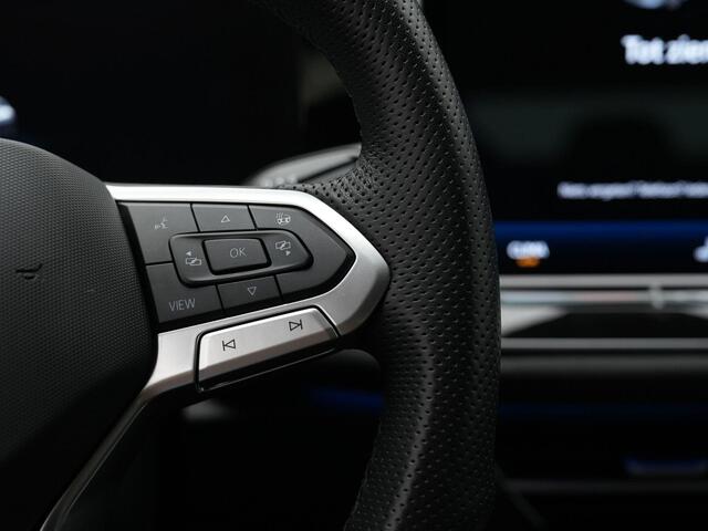 Volkswagen PASSAT Variant 1.5 eTSI 150 pk DSG R-Line Business | Trekhaak | IQ Light | Head-up display | Achteruitrijcamera | Adaptive Cruise | Elektrische achterklep