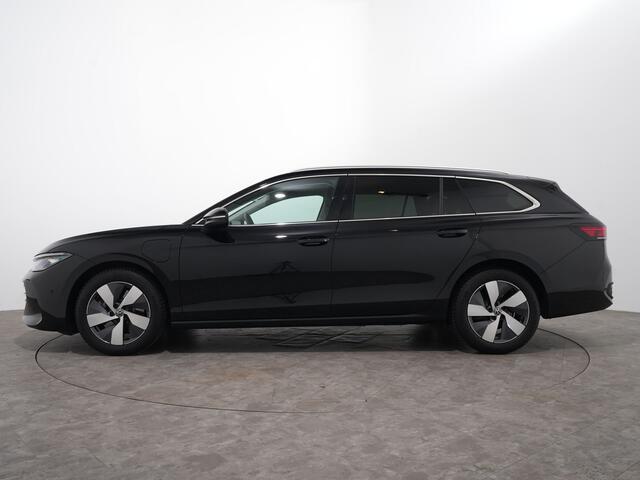 Volkswagen PASSAT Variant 1.5 eHYBRID 218PK BUSINESS AUT8 | Leer/Alcantara | Massage | Trekhaak
