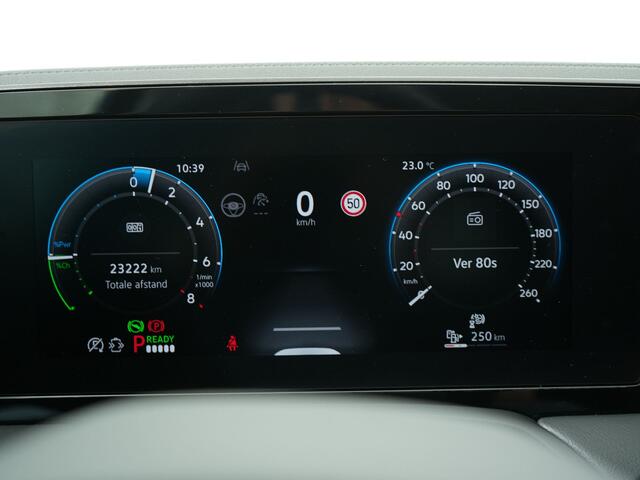 Volkswagen PASSAT Variant 1.5 eHYBRID 218PK BUSINESS AUT8 | Leer/Alcantara | Massage | Trekhaak