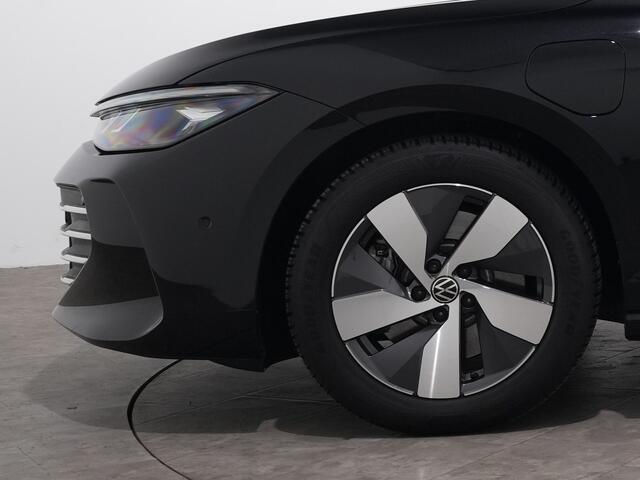 Volkswagen PASSAT Variant 1.5 eHYBRID 218PK BUSINESS AUT8 | Leer/Alcantara | Massage | Trekhaak