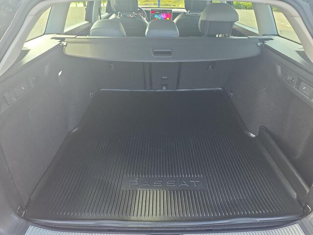 Volkswagen PASSAT Variant 1.5 eHybrid Business | PHEV | 204Pk | A-Camera | Trekhaak | A-Camera |