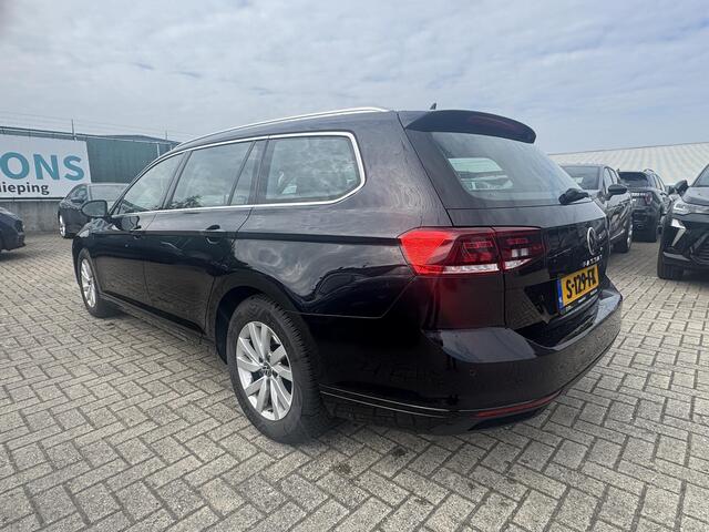 Volkswagen PASSAT Variant 1.5 TSI Business | Camera | Navigatie | Carplay