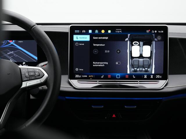 Volkswagen PASSAT Variant 1.5 e-Hybrid 204 pk Business | Trekhaak | Head-Up Display | Achteruitrijcamera | Massagestoelen | Stuur-/Stoelverwarming